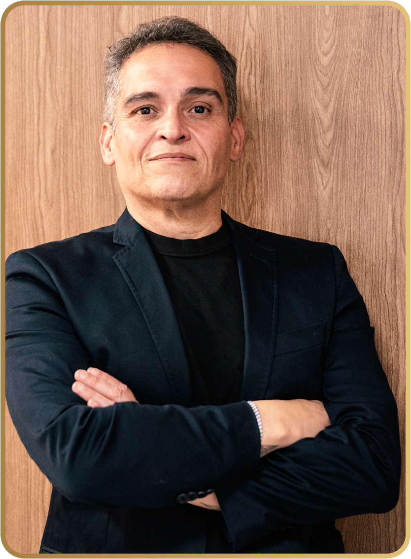 Dr Edger Bitencourt - Especialista em implantes dentários